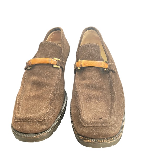 Vintage Gucci loafers. Brown suede with signature bamboo. Size 8 B width - Picture 12 of 15